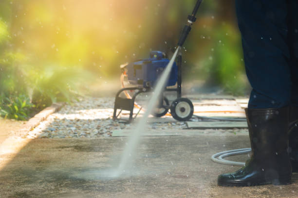 Best Pool Deck Cleaning  in Lyons, WI